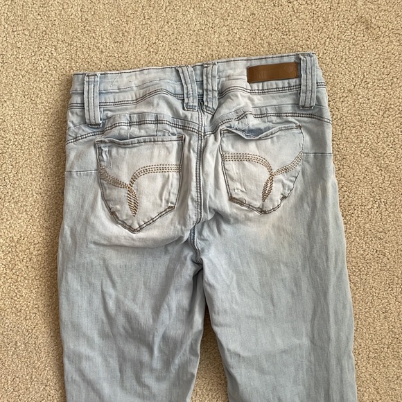 Jeans 🔴 - Picture 4 of 4